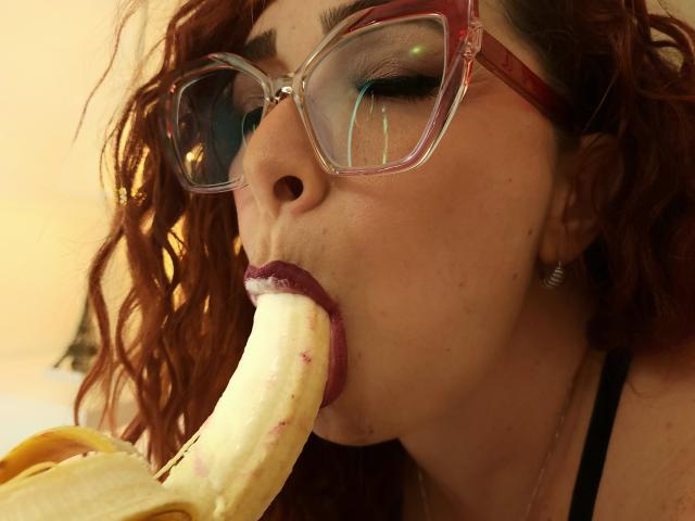 ScarletthVega - Live porn &amp; sex cam - 25833265