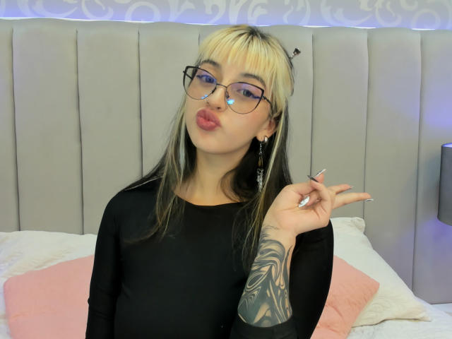 BellaBleu - Live porn &amp; sex cam - 25835513