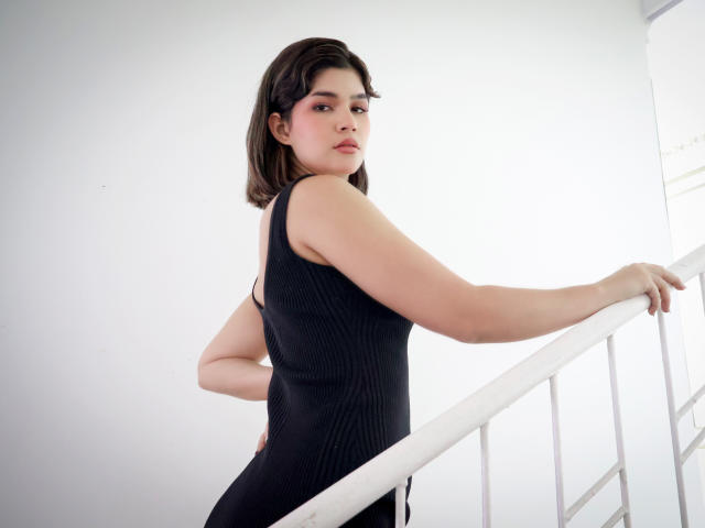 ScarlletZhen - Live porn &amp; sex cam - 25837489