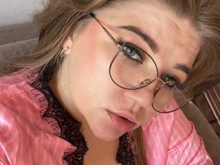 AmellyWhite - Live porn &amp; sex cam - 25837873