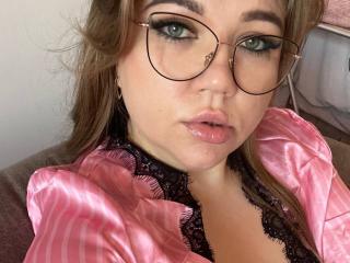 AmellyWhite - Live porn &amp; sex cam - 25837933