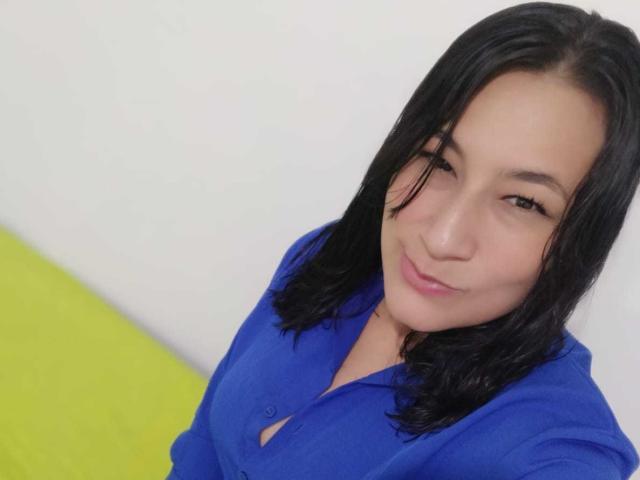 EmaFoxy - ライブポルノ&amp;セックスカム - 25844641