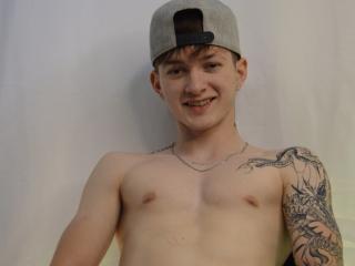 JakeDavins - Live porn &amp; sex cam - 25850845