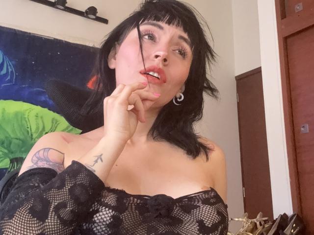 SaraleePoison - Live porn &amp; sex cam - 25851273