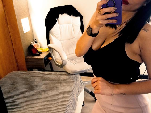 MistressVictoriaa - Sexe cam en vivo - 25853193