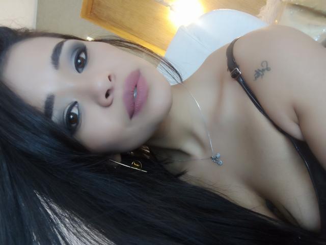 MistressVictoriaa - Live porn &amp; sex cam - 25853681