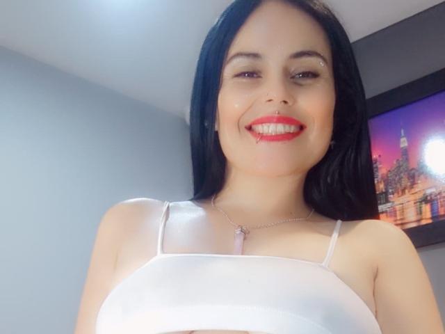 CharlotteCrofort - Live porn &amp; sex cam - 25854669
