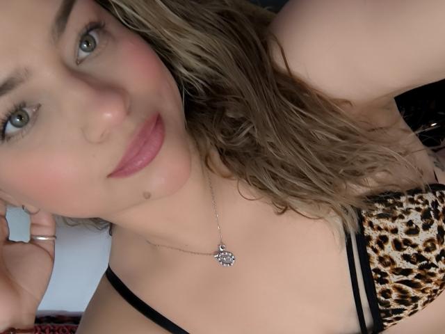 AgathaWalker - Live porn &amp; sex cam - 25855213