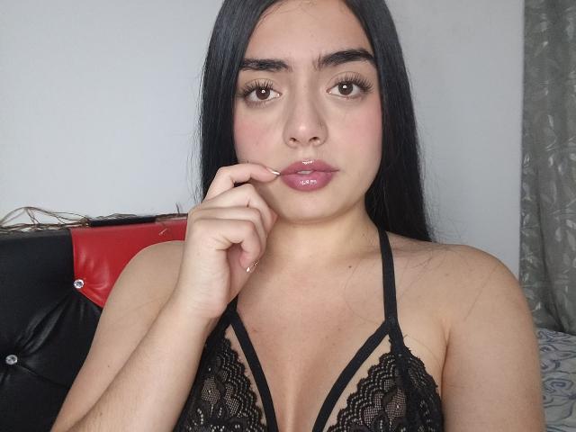 EmaRosee - Live porn &amp; sex cam - 25858625
