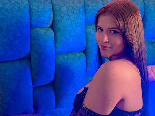 ChloeDreams12 - Live porn &amp; sex cam - 25860453