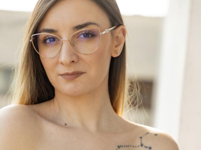 ArtemisDelacour - Live porn &amp; sex cam - 25866593