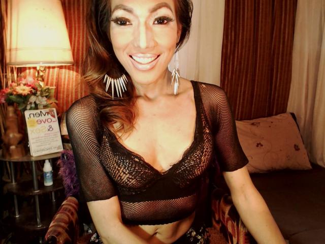 WorldClassTsLucy - Sexe cam en vivo - 2587049
