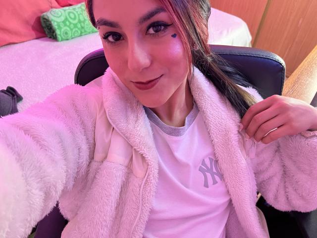 AmyStreetwise69 - Live porn &amp; sex cam - 25873469