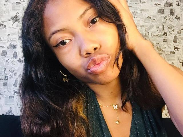 LindaSanchezL - Live porno og sexkamera - 25873541
