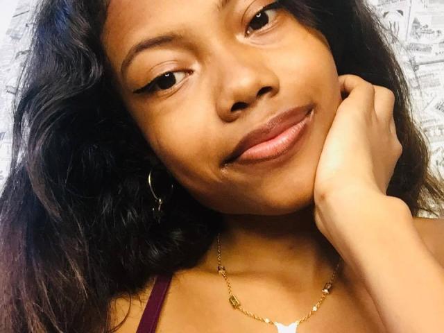 LindaSanchezL - сексуальная веб-камера в реальном времени - 25873553