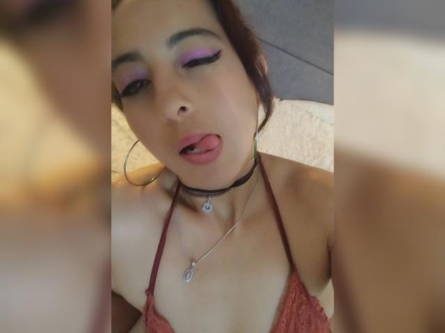 SelennaTylor - Sexe cam en vivo - 25875297