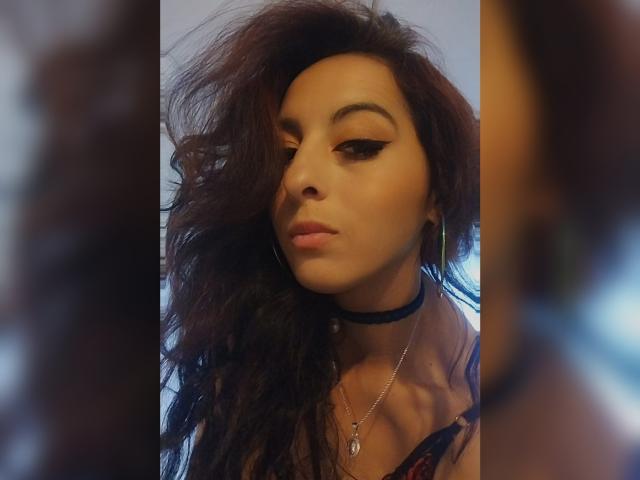 SelennaTylor - Live porno og sexkamera - 25875329