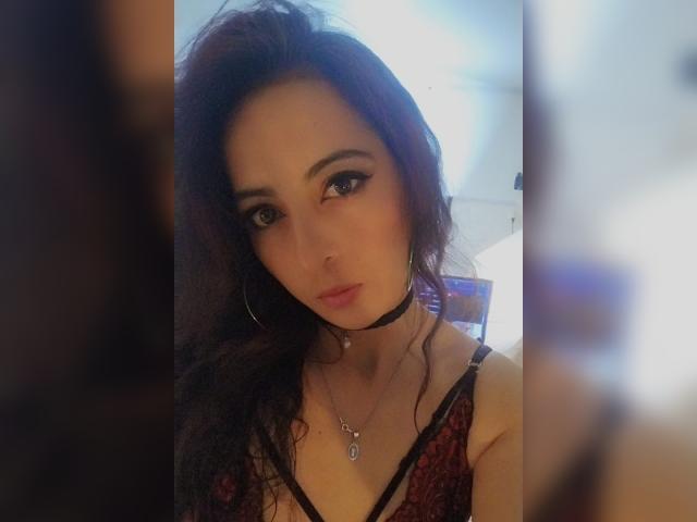 SelennaTylor - Live porn &amp; sex cam - 25875813