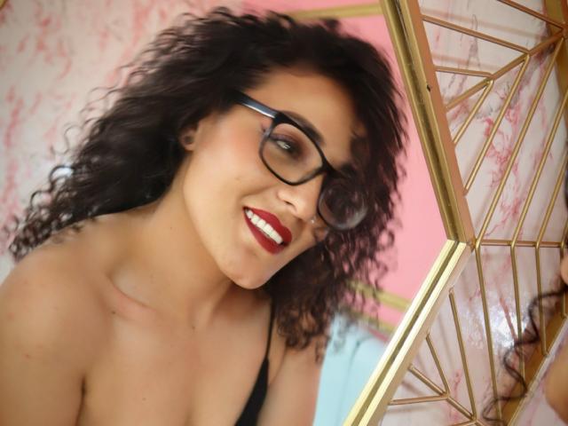 SeleneCollins - Live Sex Cam - 25878181