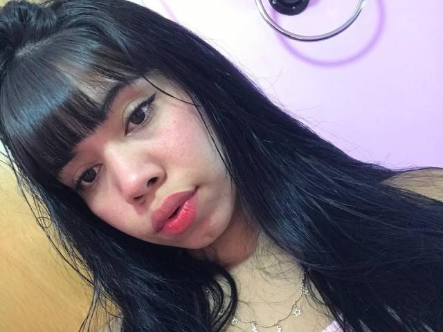 EmaGarces - Live porn &amp; sex cam - 25882069