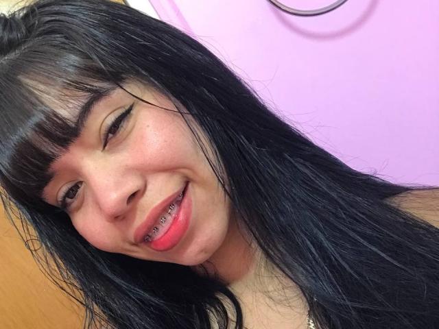 EmaGarces - Live sex cam - 25882073