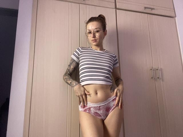 SarahRousen - Live porn &amp; sex cam - 25882993