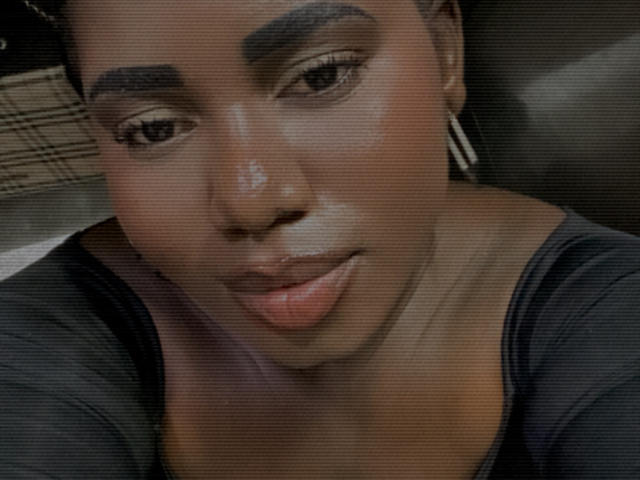 Dilay - Élő pornó és szexkamera - 25887537