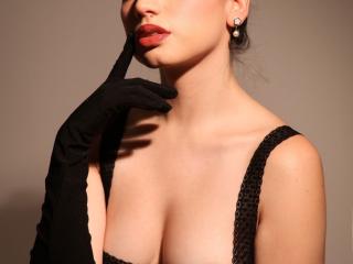 ElizaCanterville - Live porn &amp; sex cam - 25890477