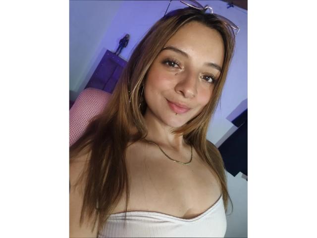 SaarahJones - Live porn &amp; sex cam - 25890873