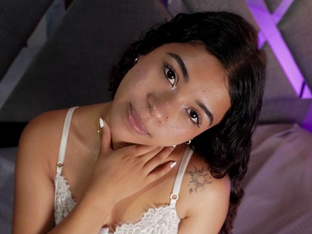 IvyLancaster - Live porn &amp; sex cam - 25895097