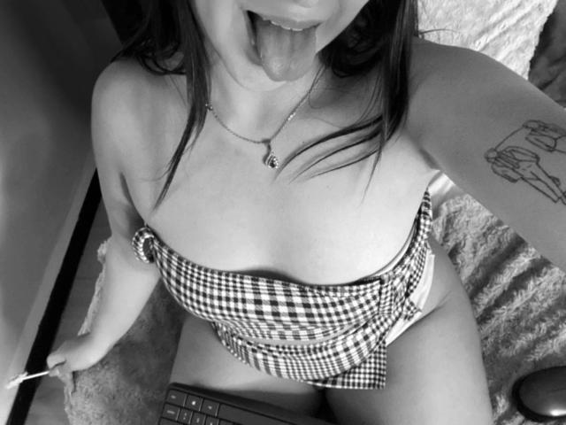 VioletaBabe - Live porn &amp; sex cam - 25896549