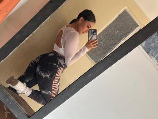 SofiaJames - Live porn &amp; sex cam - 25902801
