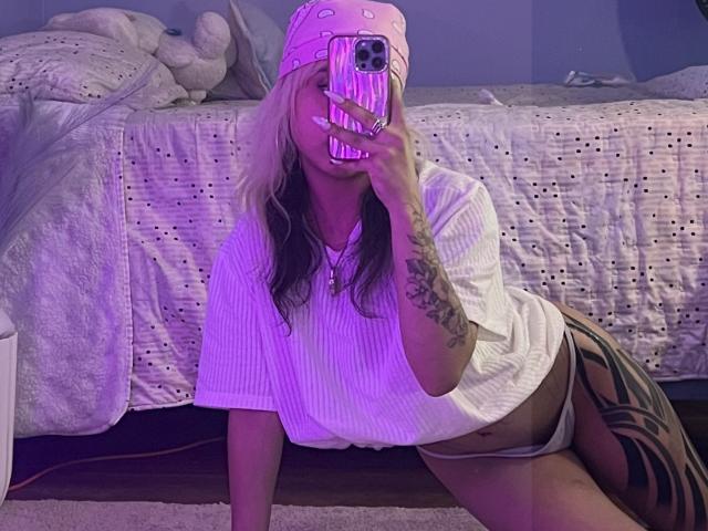 MaveParker - Live porn &amp; sex cam - 25903221