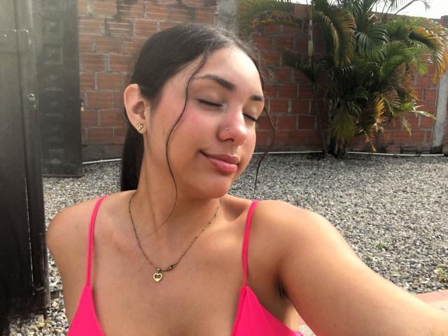 EmmaRubis - Live porn &amp; sex cam - 25904353