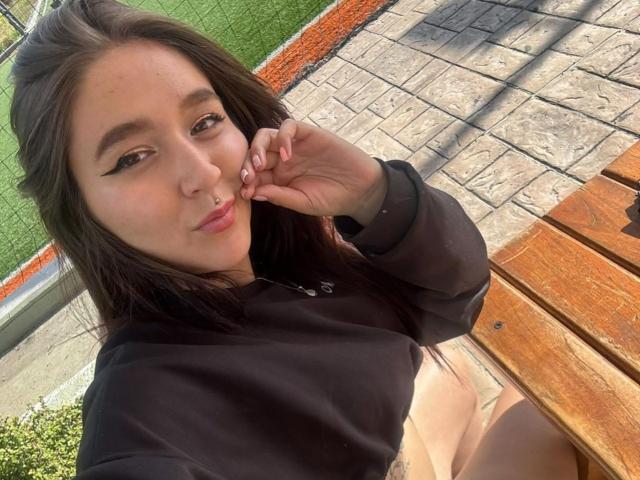 SophieHaily - Live sex cam - 25904737
