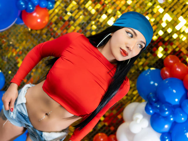 LillyTaylor - Élő pornó és szexkamera - 25905353