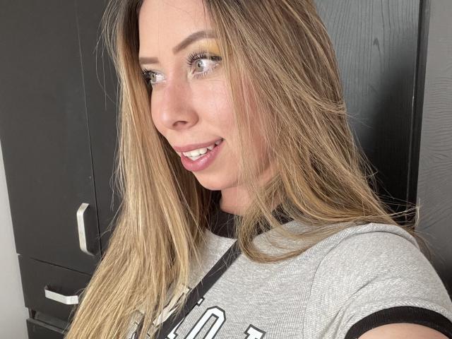 JennyLawry - Live porn &amp; sex cam - 25907485