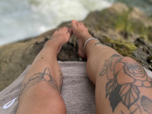 DaneeSoHot - Live porn &amp; sex cam - 25908781