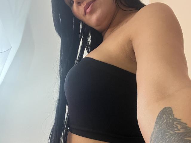 YessiJaymes - Live sex cam - 25908965