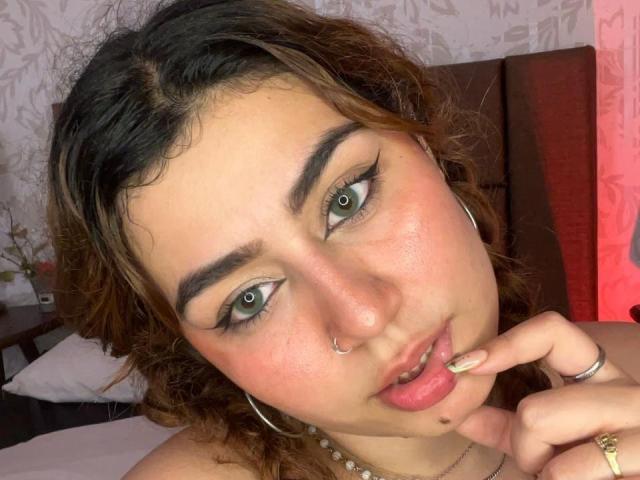 AdelaTaylor - Live porn &amp; sex cam - 25911397