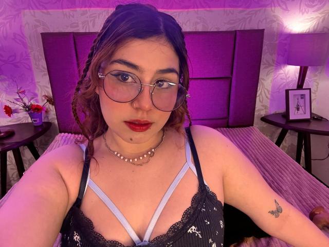 AdelaTaylor - Live porn &amp; sex cam - 25911557