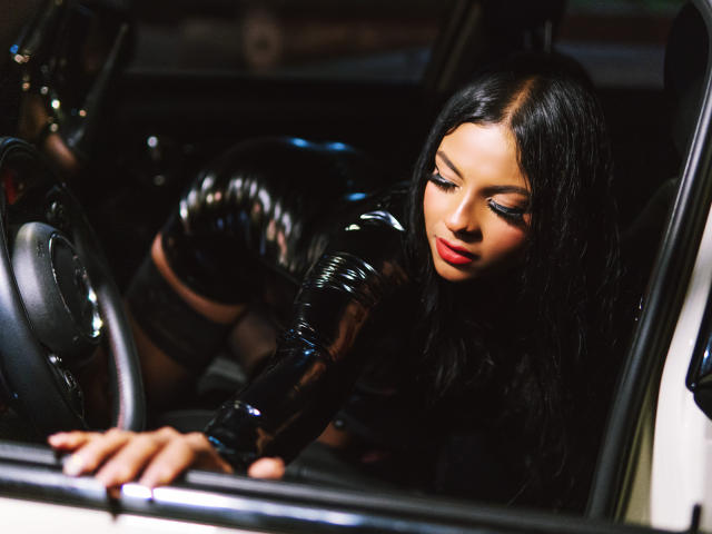 LindaFrancoo - сексуальная веб-камера в реальном времени - 25917145