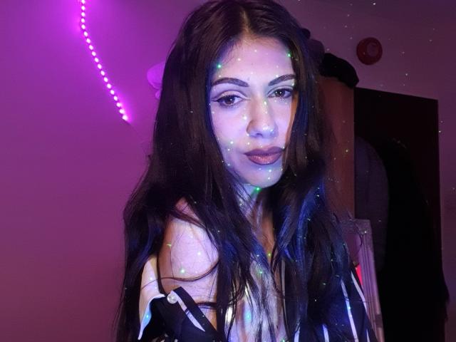MikaylaRaven - Live sexe cam - 25917513