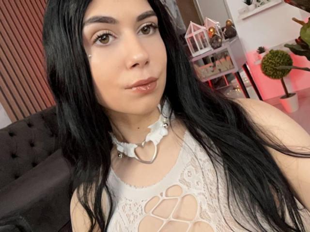 MikaylaRaven - Live Sex Cam - 25917569