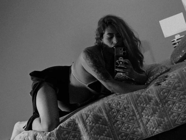 EimyCallahan - Live porn &amp; sex cam - 25919385