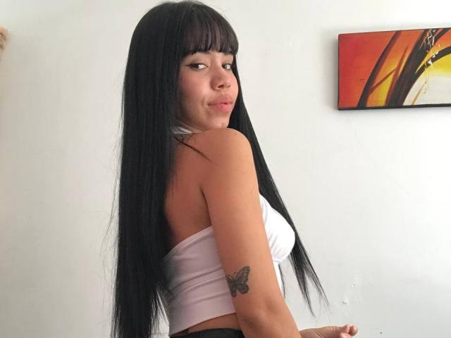 EmaGarces - Live porn &amp; sex cam - 25920685