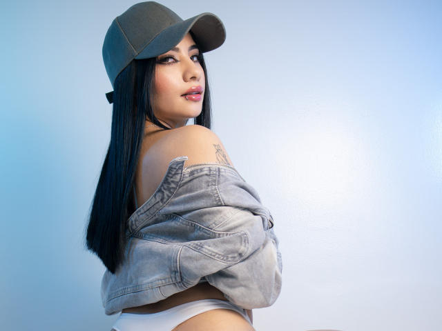 NatallieBlue - сексуальная веб-камера в реальном времени - 25923477