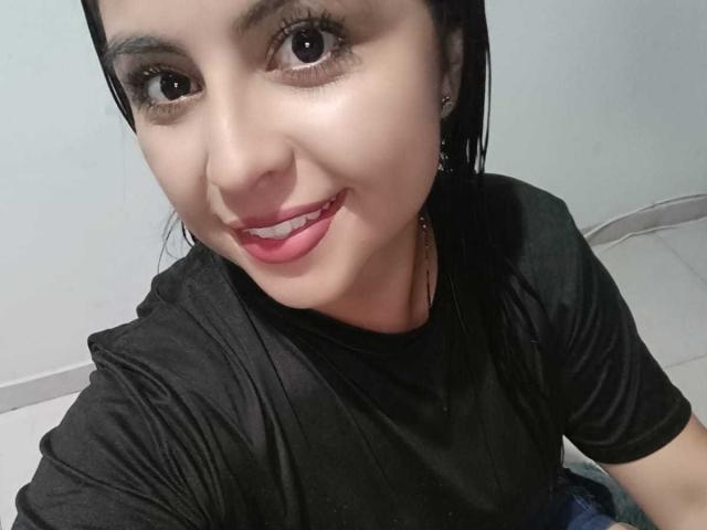 CharlotteSilvie - Live Sex Cam - 25924905