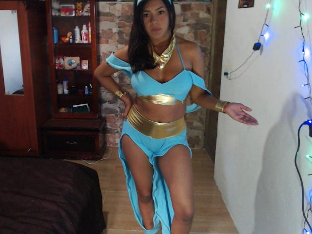 ArianithaXox - Live porn &amp; sex cam - 25931205