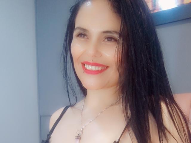 CharlotteCrofort - Live porn &amp; sex cam - 25931957